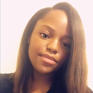 Meet your Posher, Crista